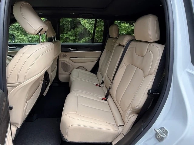 2026 Jeep WL Grand Cherokee - Image 16 of 31