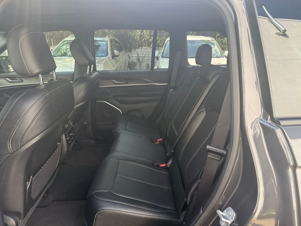 2026 Jeep WL Grand Cherokee - Image 27 of 31