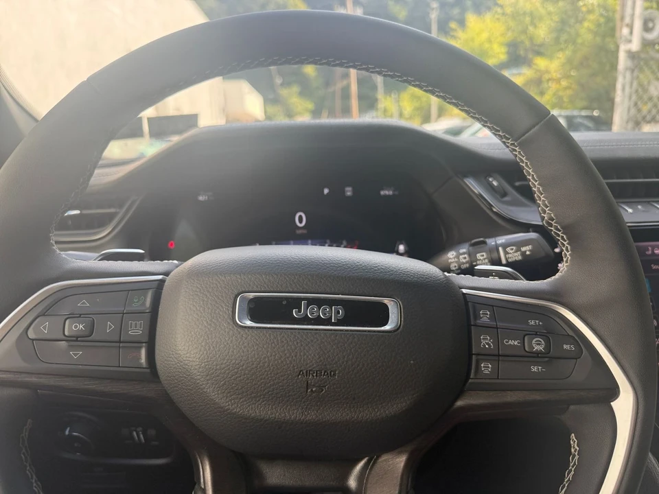 2026 Jeep WL Grand Cherokee - Image 29 of 31