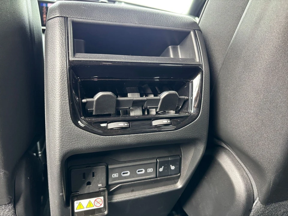 2026 Jeep WL Grand Cherokee - Image 27 of 31