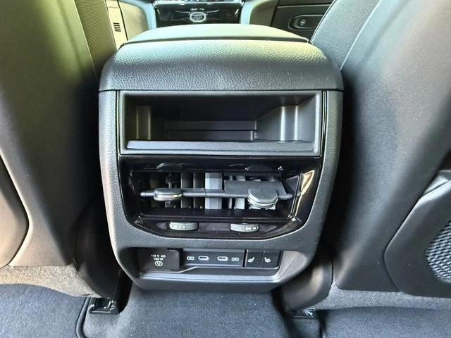 2026 Jeep WL Grand Cherokee - Image 17 of 31
