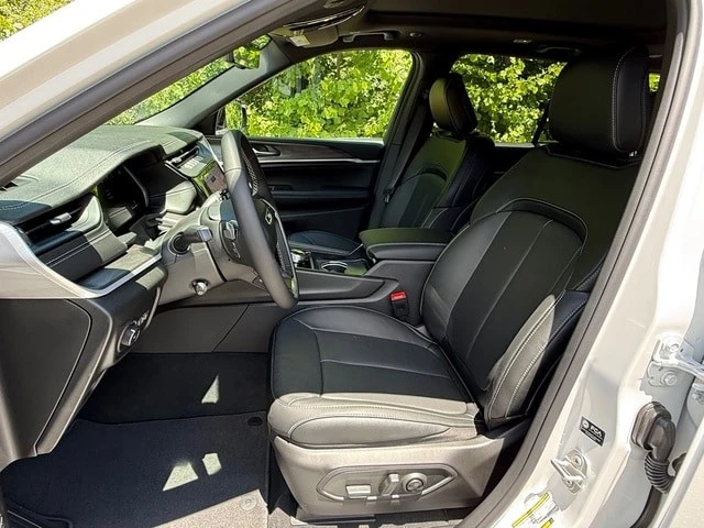 2026 Jeep WL Grand Cherokee - Image 12 of 31
