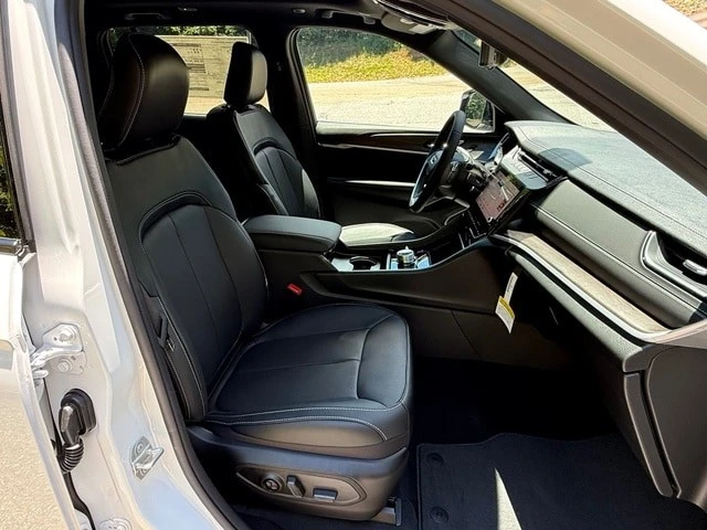 2026 Jeep WL Grand Cherokee - Image 21 of 31