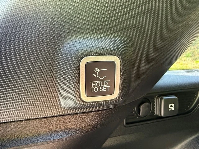2026 Jeep WL Grand Cherokee - Image 19 of 31