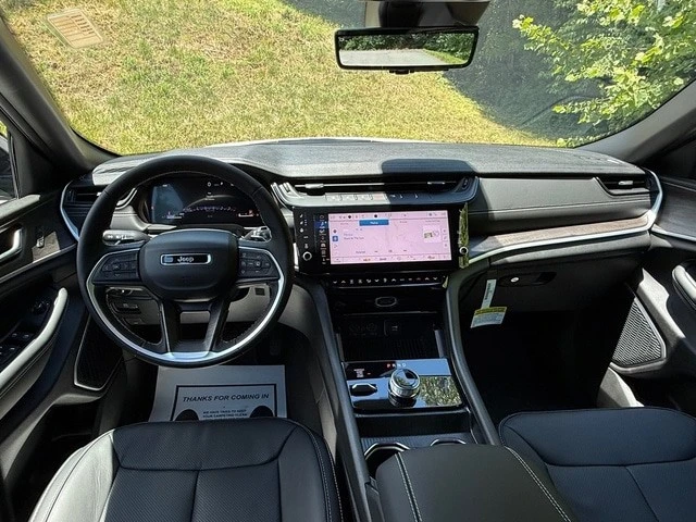 2026 Jeep WL Grand Cherokee - Image 11 of 31