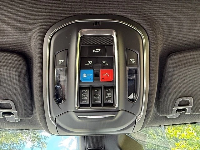 2026 Jeep WL Grand Cherokee - Image 29 of 31