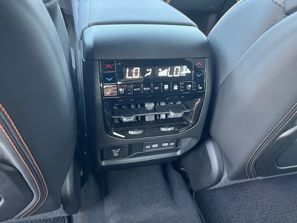 2026 Jeep WL Grand Cherokee - Image 15 of 31