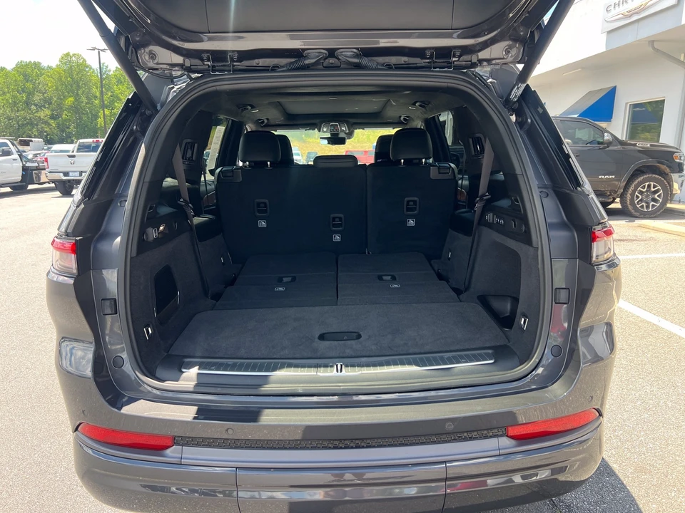 2026 Jeep WL Grand Cherokee - Image 11 of 31