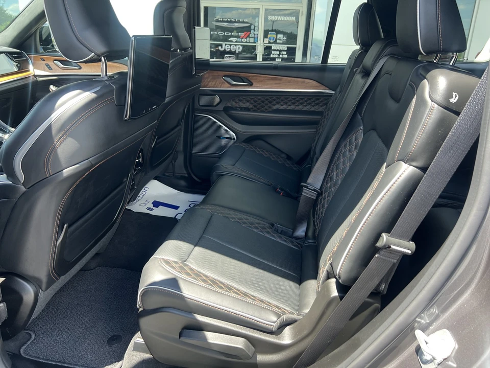 2026 Jeep WL Grand Cherokee - Image 14 of 31