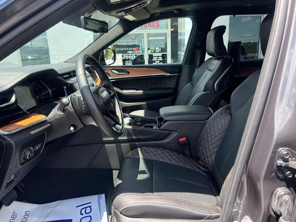 2026 Jeep WL Grand Cherokee - Image 23 of 31