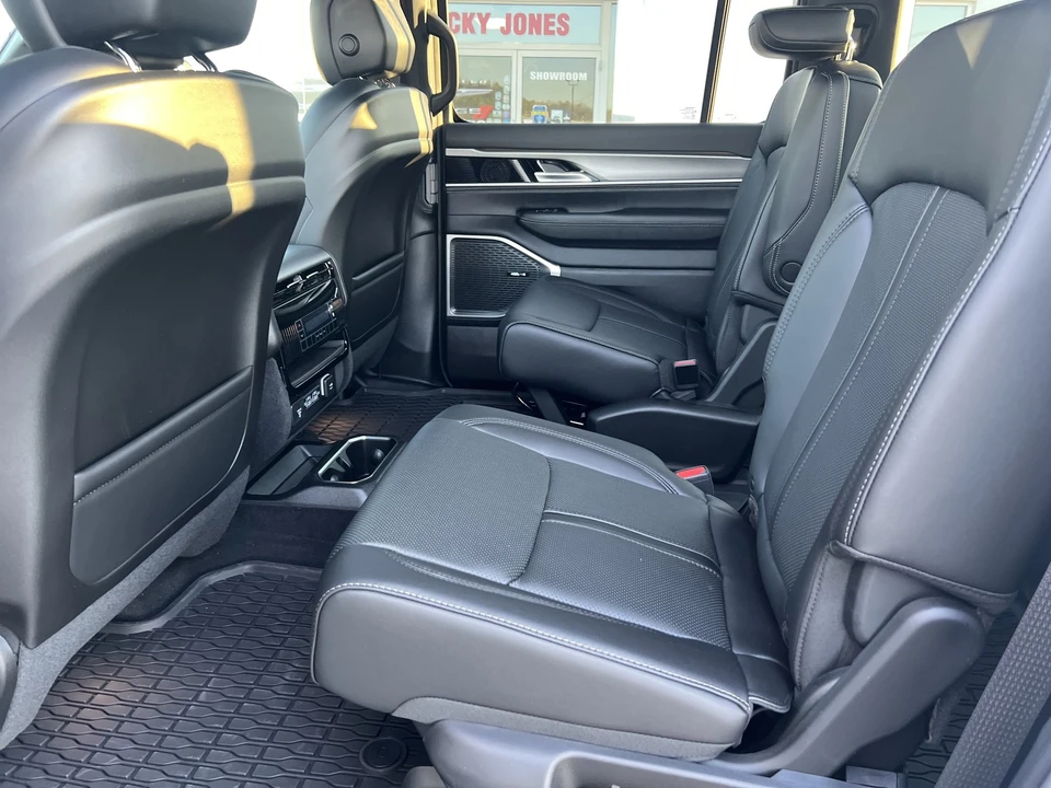 2026 Jeep - Image 14 of 31