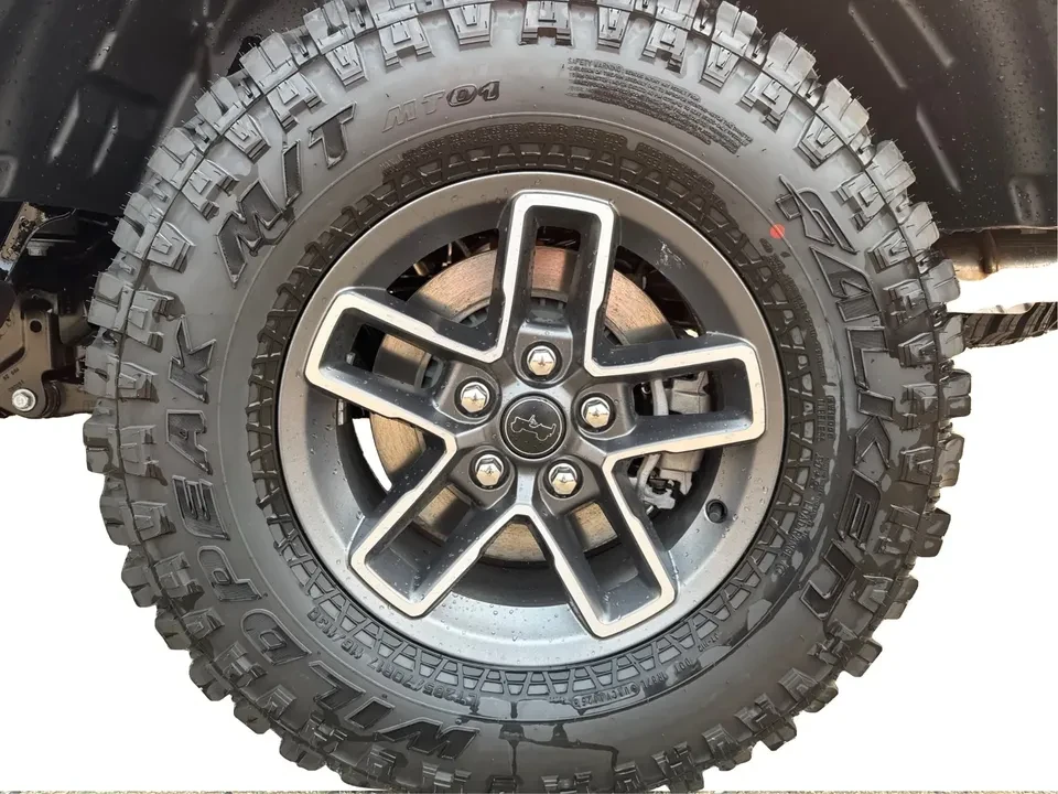 2026 Jeep JT Gladiator - Image 7 of 12
