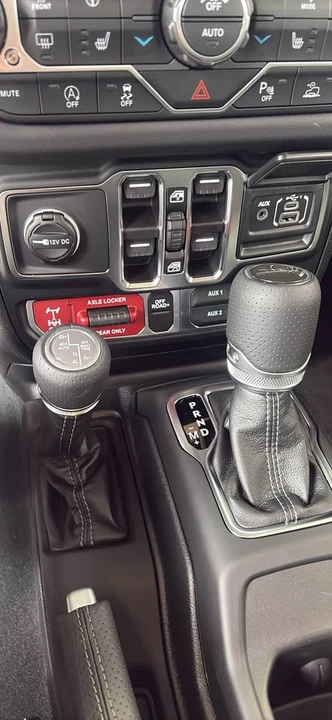 2026 Jeep JT Gladiator - Image 9 of 10