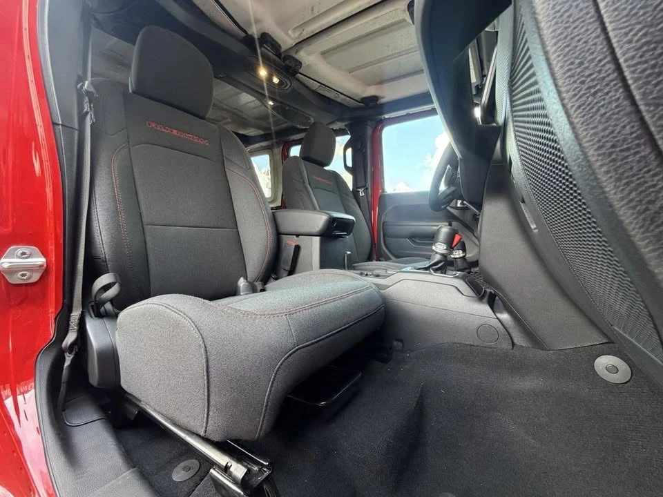 2026 Jeep JL Wrangler - Image 11 of 18