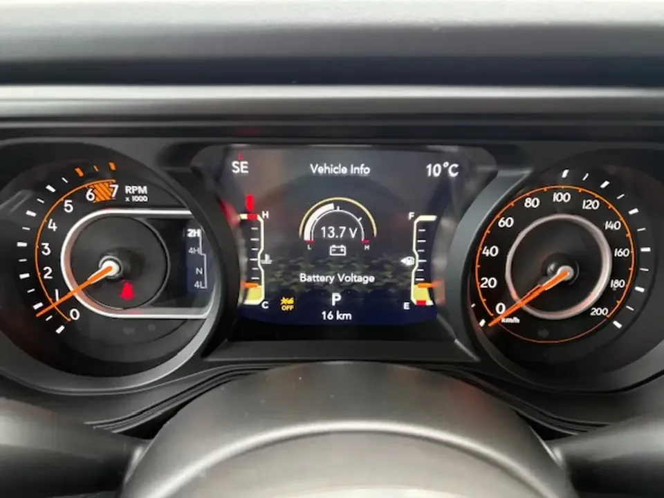 2026 Jeep JL Wrangler - Image 15 of 19