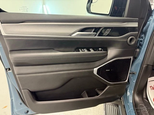 2026 Jeep WS Wagoneer - Image 14 of 21