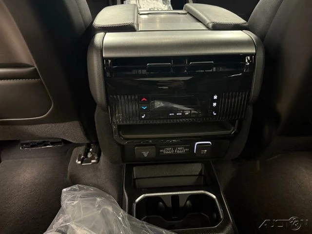2026 Jeep WS Wagoneer - Image 18 of 21