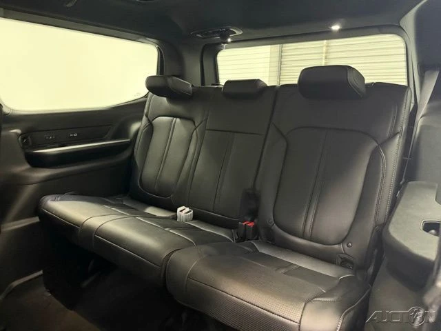 2026 Jeep WS Wagoneer - Image 17 of 21