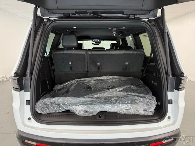 2026 Jeep WS Wagoneer - Image 8 of 12