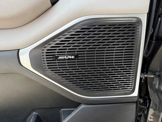 2026 Jeep WS Wagoneer - Image 14 of 31