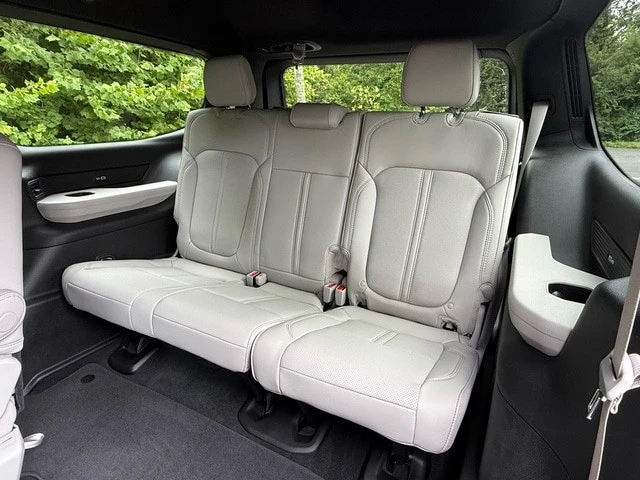 2026 Jeep WS Wagoneer - Image 17 of 31