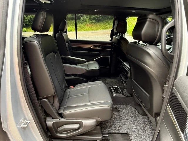 2026 Jeep WS Wagoneer - Image 25 of 31