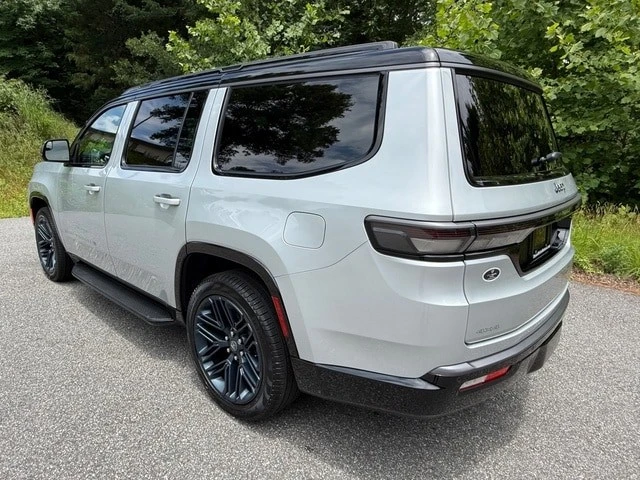 2026 Jeep WS Wagoneer - Image 9 of 31