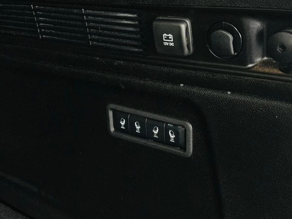 2026 Jeep WS Wagoneer - Image 12 of 31