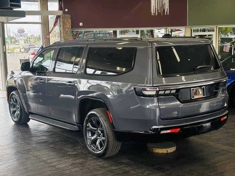 2026 Jeep WS Wagoneer - Image 16 of 31