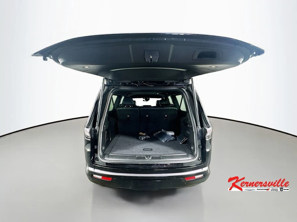 2026 Jeep WS Wagoneer - Image 16 of 21