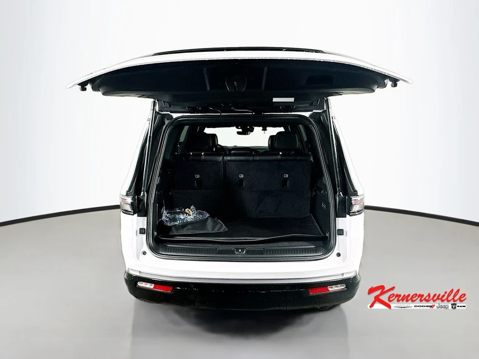 2026 Jeep WS Wagoneer - Image 16 of 21