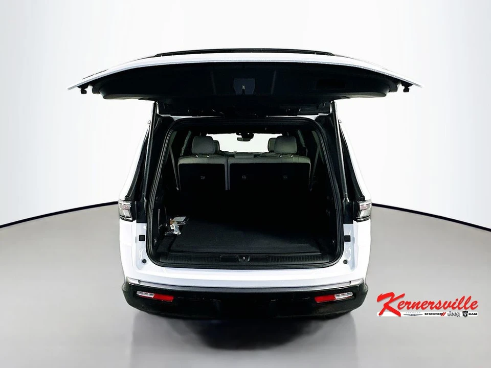 2026 Jeep WS Wagoneer - Image 16 of 22