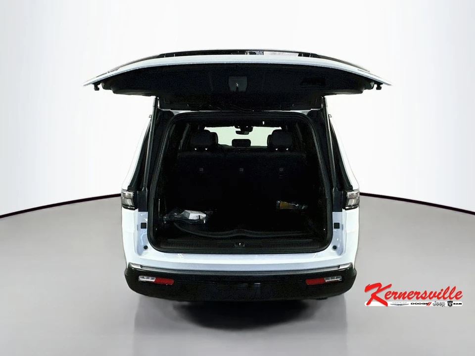 2026 Jeep WS Wagoneer - Image 16 of 21