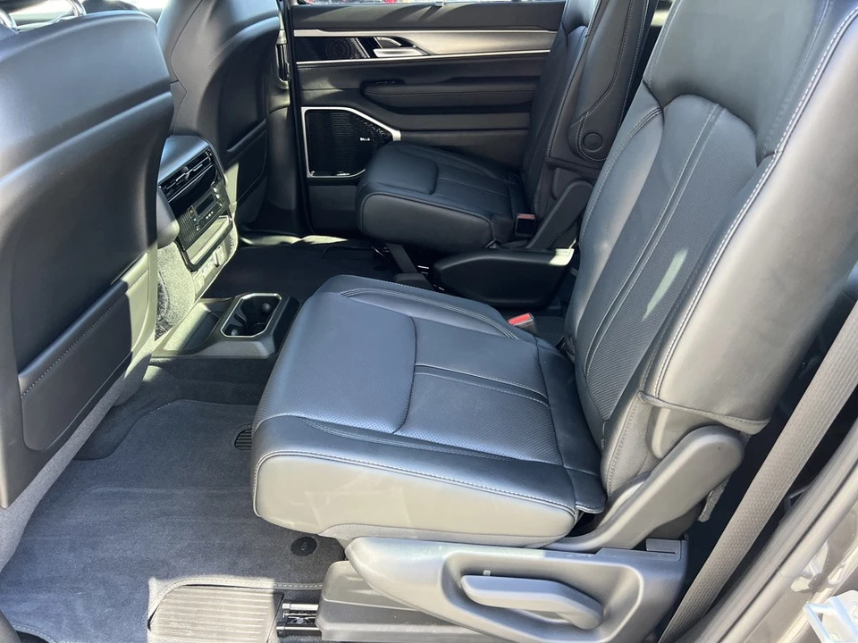 2026 Jeep WS Wagoneer - Image 16 of 21