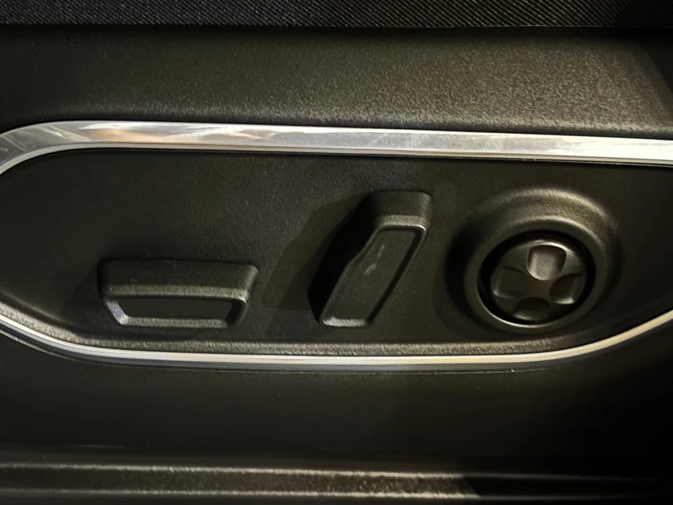2026 Jeep WS Wagoneer - Image 25 of 31