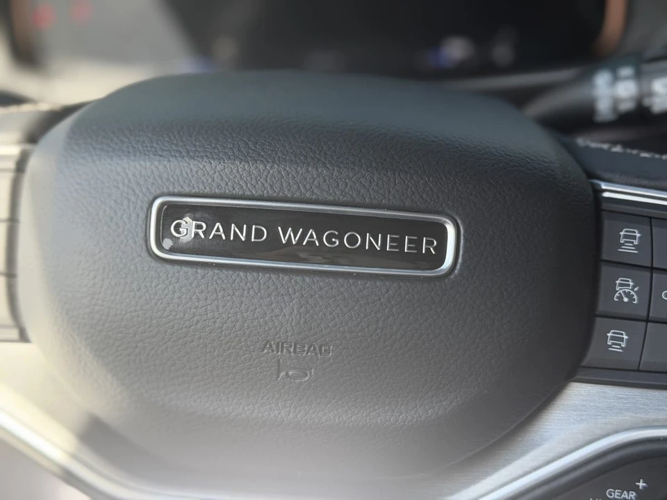2026 Jeep WS Wagoneer - Image 19 of 25