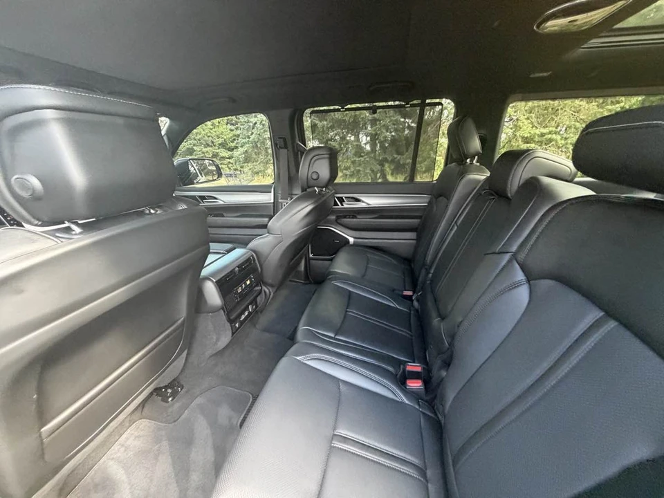 2026 Jeep WS Wagoneer - Image 12 of 25