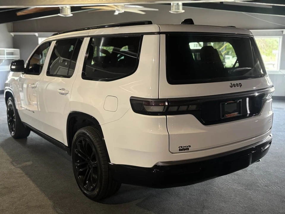 2026 Jeep WS Wagoneer - Image 11 of 31
