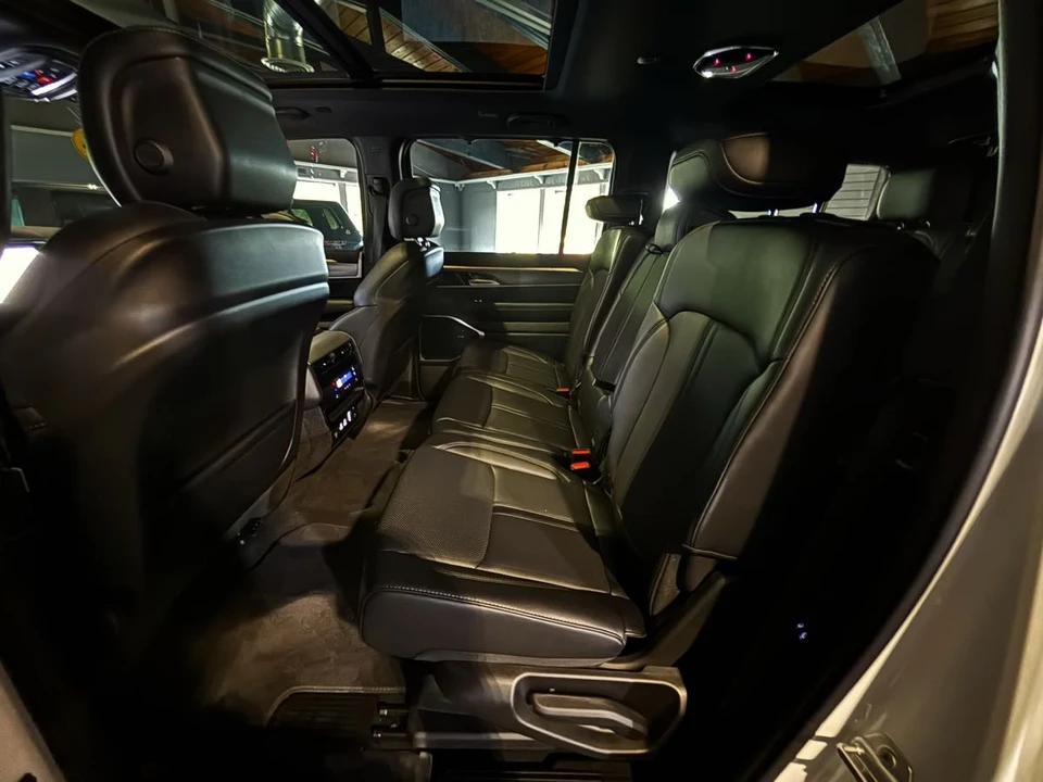 2026 Jeep WS Wagoneer - Image 29 of 31