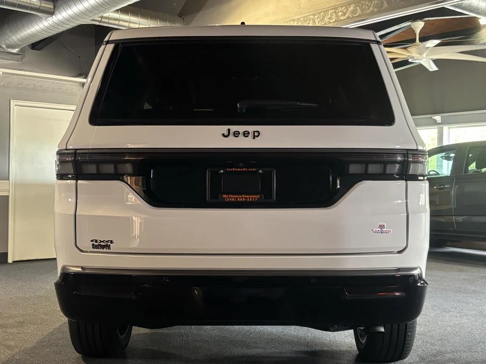 2026 Jeep WS Wagoneer - Image 10 of 31