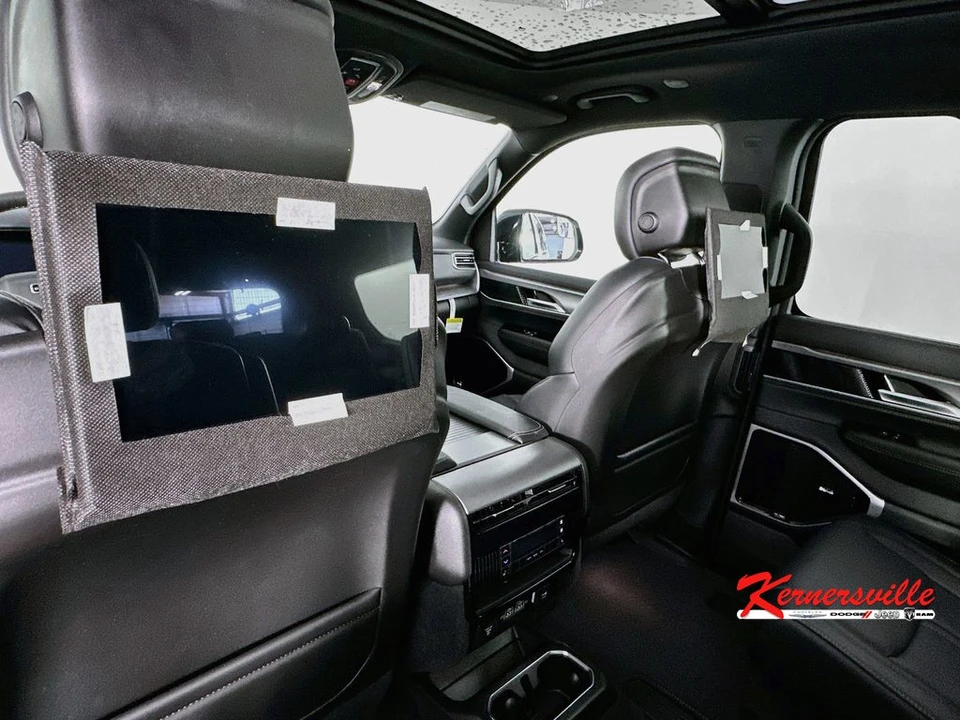 2026 Jeep WS Wagoneer - Image 23 of 24