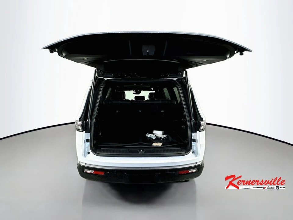2026 Jeep WS Wagoneer - Image 16 of 24