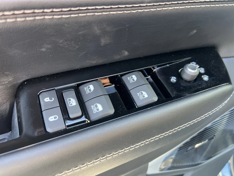 2026 Jeep WS Wagoneer - Image 17 of 31