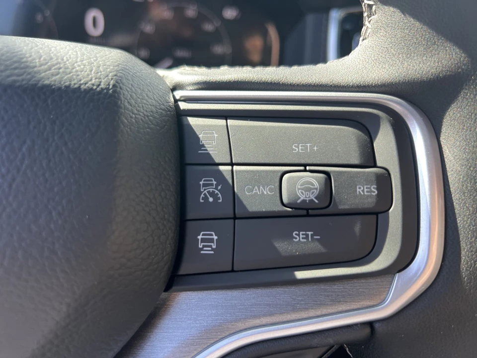 2026 Jeep WS Wagoneer - Image 28 of 31