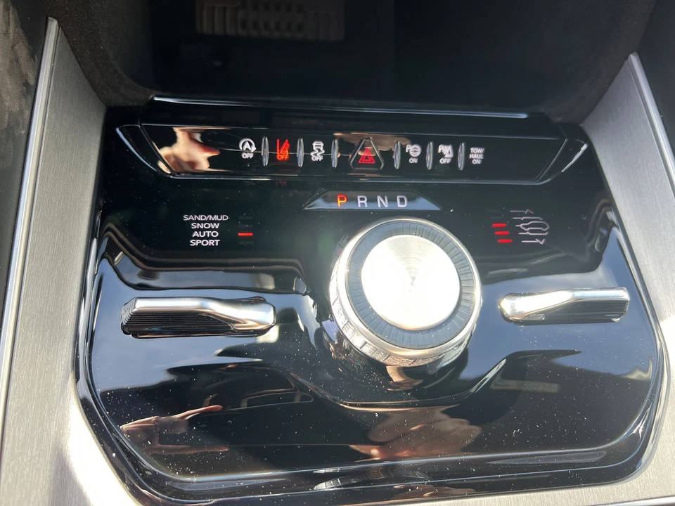 2026 Jeep WS Wagoneer - Image 27 of 31
