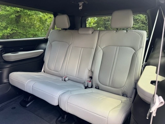 2026 Jeep WS Wagoneer - Image 18 of 31