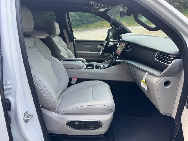 2026 Jeep WS Wagoneer - Image 22 of 31