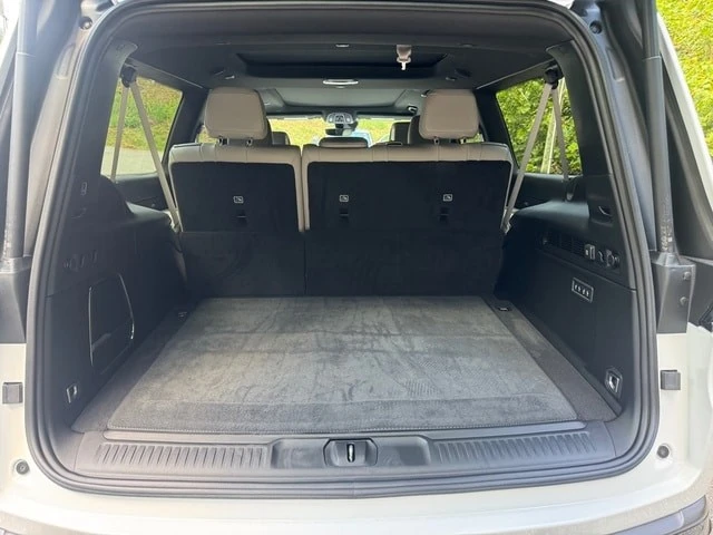 2026 Jeep WS Wagoneer - Image 19 of 31
