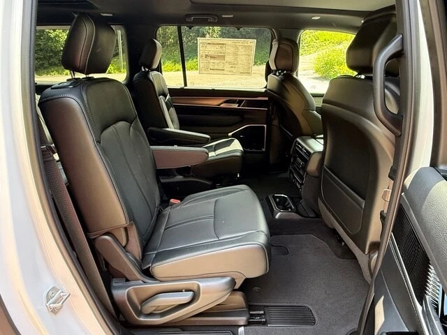 2026 Jeep WS Wagoneer - Image 26 of 31