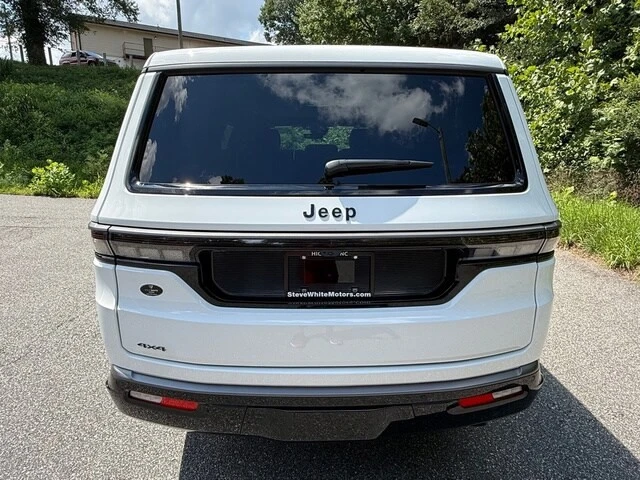 2026 Jeep WS Wagoneer - Image 9 of 31